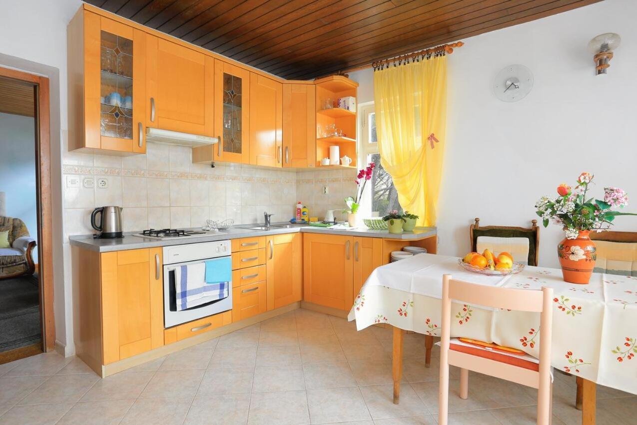 Rooms With A Parking Space Brela, Makarska - 17281 Buitenkant foto