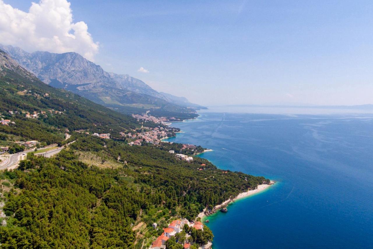 Rooms With A Parking Space Brela, Makarska - 17281 Buitenkant foto